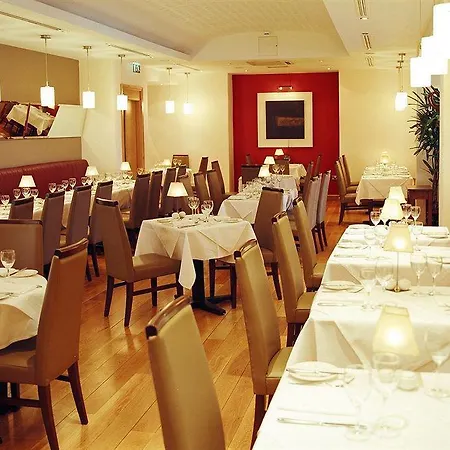 Brooks Hotel 